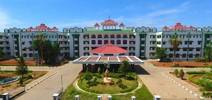 Madras High Court Includes Dalit Body and Logistics Firm in Savukku Shankar’s Plea on Ambedkar Scheme Fund Misuse