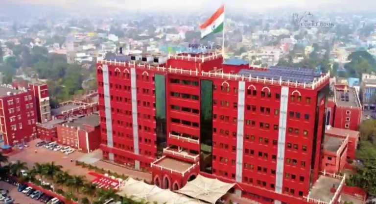 Orissa High Court Rebukes Cuttack Municipal Commissioner Over Unauthorized Construction Near Law University
