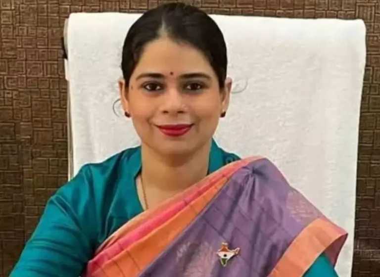 DM Tenders Apology to Allahabad High Court for "Insulting" Affidavit in Graveyard Encroachment Case
