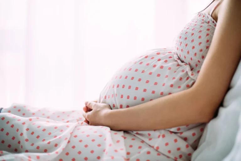 MP High Court Upholds Minor Girl’s Choice to Continue Pregnancy, Bars Stay with Accused Partner