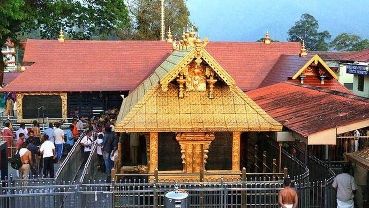 सबरीमाला मामला: सुधार के नाम पर धर्म को कमजोर नहीं किया जा सकता: सुप्रीम कोर्ट